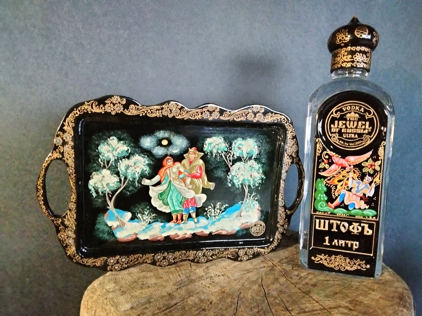 Teh Jewel Of Russia traditional hand painted Palekh lacquer miniature vodka shot serving tray